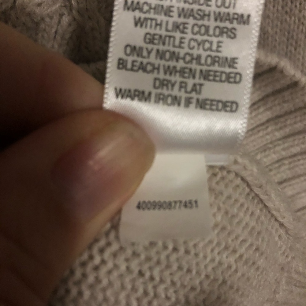 Sweater - Picture 4 of 4